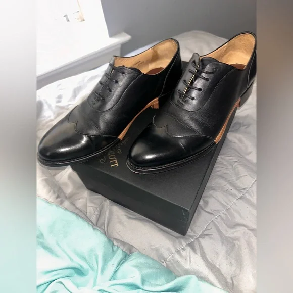 Red and Brown Textured Fabric - Picture 4 of 5